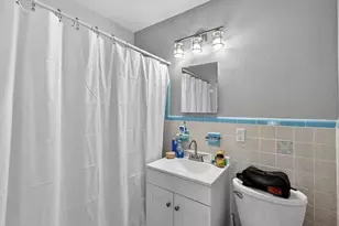 1632 NE 33rd St, Oakland Park, FL 33334 - Photo 15