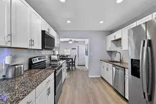 1632 NE 33rd St, Oakland Park, FL 33334 - Photo 9