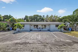 1632 NE 33rd St, Oakland Park, FL 33334 - Photo 1