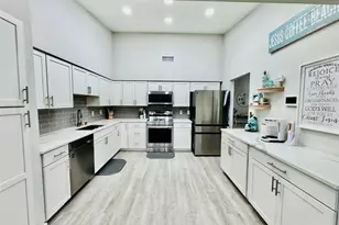 3216 S Lakeview Cir, Fort Pierce, FL 34949 - Photo 17