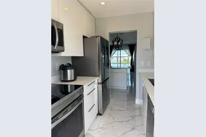 2701 Golf Boulevard #2017, Pompano Beach, FL 33064 - Photo 9