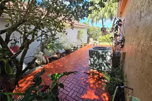 10061 NW 2nd St, Plantation, FL 33324 - Photo 37