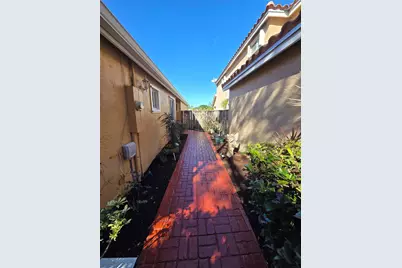 10061 NW 2nd Street, Plantation, FL 33324 - Photo 5