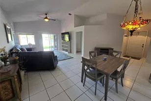 10061 NW 2nd St, Plantation, FL 33324 - Photo 9
