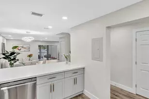 1381 NW 99th Ave, Hollywood, FL 33024 - Photo 15