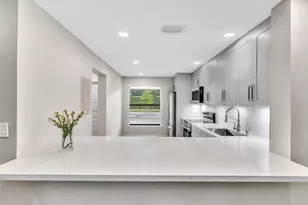 1381 NW 99th Ave, Pembroke Pines, FL 33024 - Photo 21