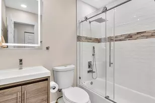 1381 NW 99th Ave, Pembroke Pines, FL 33024 - Photo 69