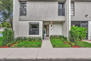 1381 NW 99th Ave, Pembroke Pines, FL 33024 - Photo 3