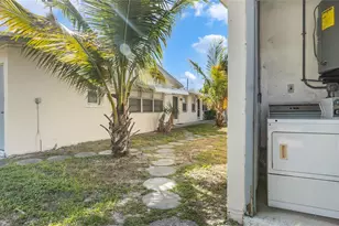 709 SE 15th St, Fort Lauderdale, FL 33316 - Photo 9