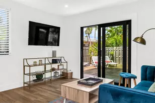 738 NE 17th Ave, Fort Lauderdale, FL 33304 - Photo 3