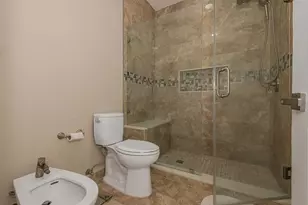 14251 NW 83rd Ave, Hialeah, FL 33016 - Photo 17