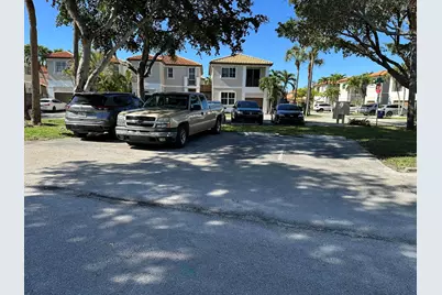 14251 NW 83rd Avenue, Hialeah, FL 33016 - Photo 31