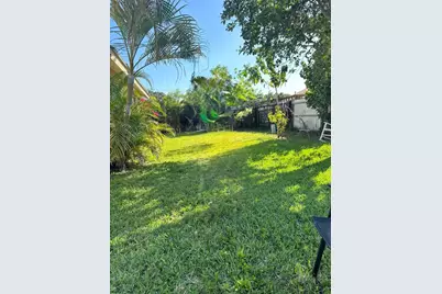 9138 Bedford Drive, Boca Raton, FL 33434 - Photo 17