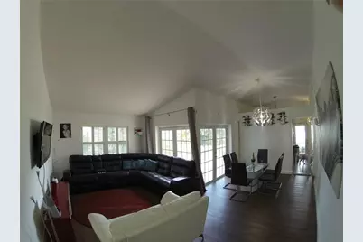 9138 Bedford Drive, Boca Raton, FL 33434 - Photo 5