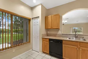 4652 SW 13th St, Deerfield Beach, FL 33442 - Photo 7