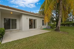 4652 SW 13th St, Deerfield Beach, FL 33442 - Photo 35