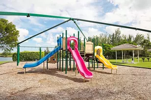 4652 SW 13th St, Deerfield Beach, FL 33442 - Photo 39