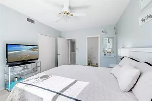 11000 Middle Golf Ct, Tamarac, FL 33321 - Photo 15