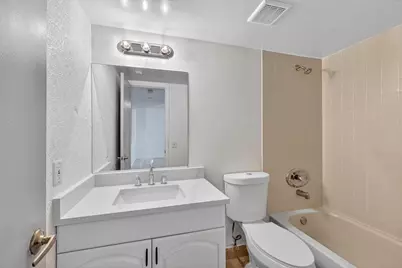 117 Lake Emerald Drive #408, Fort Lauderdale, FL 33309 - Photo 11