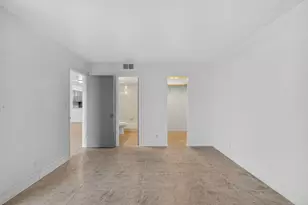 117 Lake Emerald Dr, Fort Lauderdale, FL 33309 - Photo 21