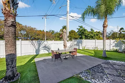 2601 NE 8th Court, Pompano Beach, FL 33062 - Photo 9