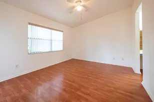 9641 Riverside Dr, Coral Springs, FL 33071 - Photo 9