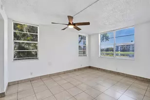 9440 Poinciana Pl, Davie, FL 33324 - Photo 7