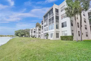 9440 Poinciana Pl, Davie, FL 33324 - Photo 23