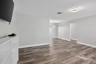 8845 NW 14th St, Plantation, FL 33322 - Photo 7