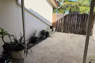 6711 S Parkway Dr, Margate, FL 33068 - Photo 25