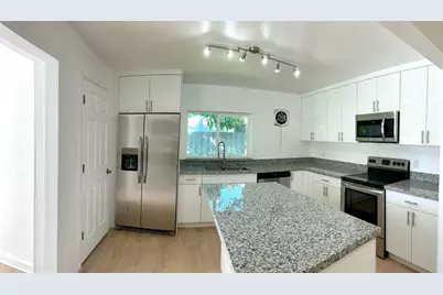 801 NE 36th Street, Fort Lauderdale, FL 33334 - Photo 9