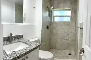 801 NE 36th St, Oakland Park, FL 33334 - Photo 21