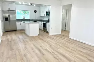 801 NE 36th St, Oakland Park, FL 33334 - Photo 7