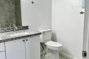 801 NE 36th St, Oakland Park, FL 33334 - Photo 19