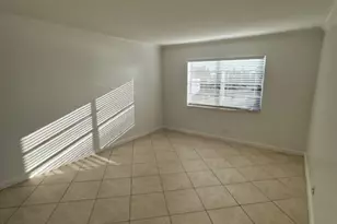 8 SE 19th Ave, Pompano Beach, FL 33060 - Photo 3