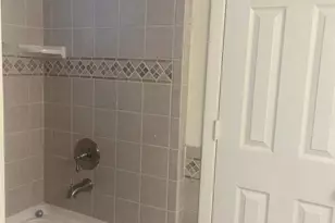 9501 Seagrape Dr, Davie, FL 33324 - Photo 11