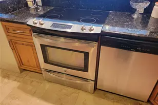 3233 NE 34th St, Fort Lauderdale, FL 33308 - Photo 9