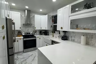 1041 NE 208th St, Miami, FL 33179 - Photo 9