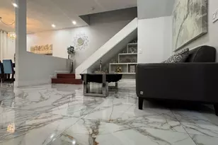 1041 NE 208th St, Miami, FL 33179 - Photo 3