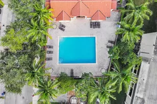 1041 NE 208th St, Miami, FL 33179 - Photo 31