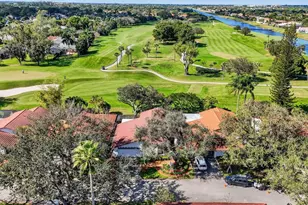 661 Deer Creek Hollows Circle, Deerfield Beach, FL 33442 - Photo 3