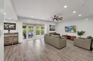 3261 Aqua Vista Dr, Pompano Beach, FL 33062 - Photo 9