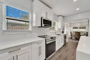 3261 Aqua Vista Dr, Pompano Beach, FL 33062 - Photo 5