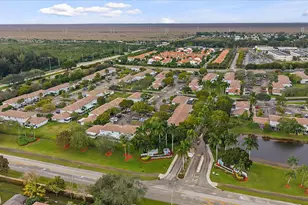 20815 NW 2nd St, Pembroke Pines, FL 33029 - Photo 39