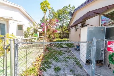 540 NE 58th Street, Oakland Park, FL 33334 - Photo 11