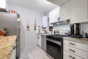 3050 NE 47th Ct, Fort Lauderdale, FL 33308 - Photo 11