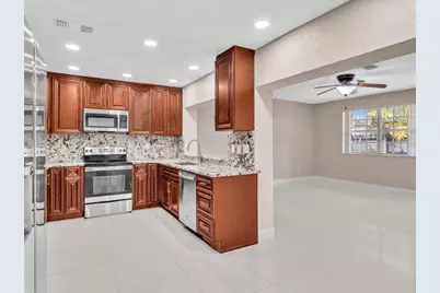 6831 NW 81st Place, Tamarac, FL 33321 - Photo 29