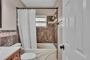 6831 NW 81st Pl, Tamarac, FL 33321 - Photo 41