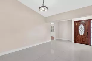 6831 NW 81st Pl, Tamarac, FL 33321 - Photo 5