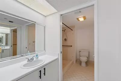 900 SW 142nd Avenue #213L, Pembroke Pines, FL 33027 - Photo 19